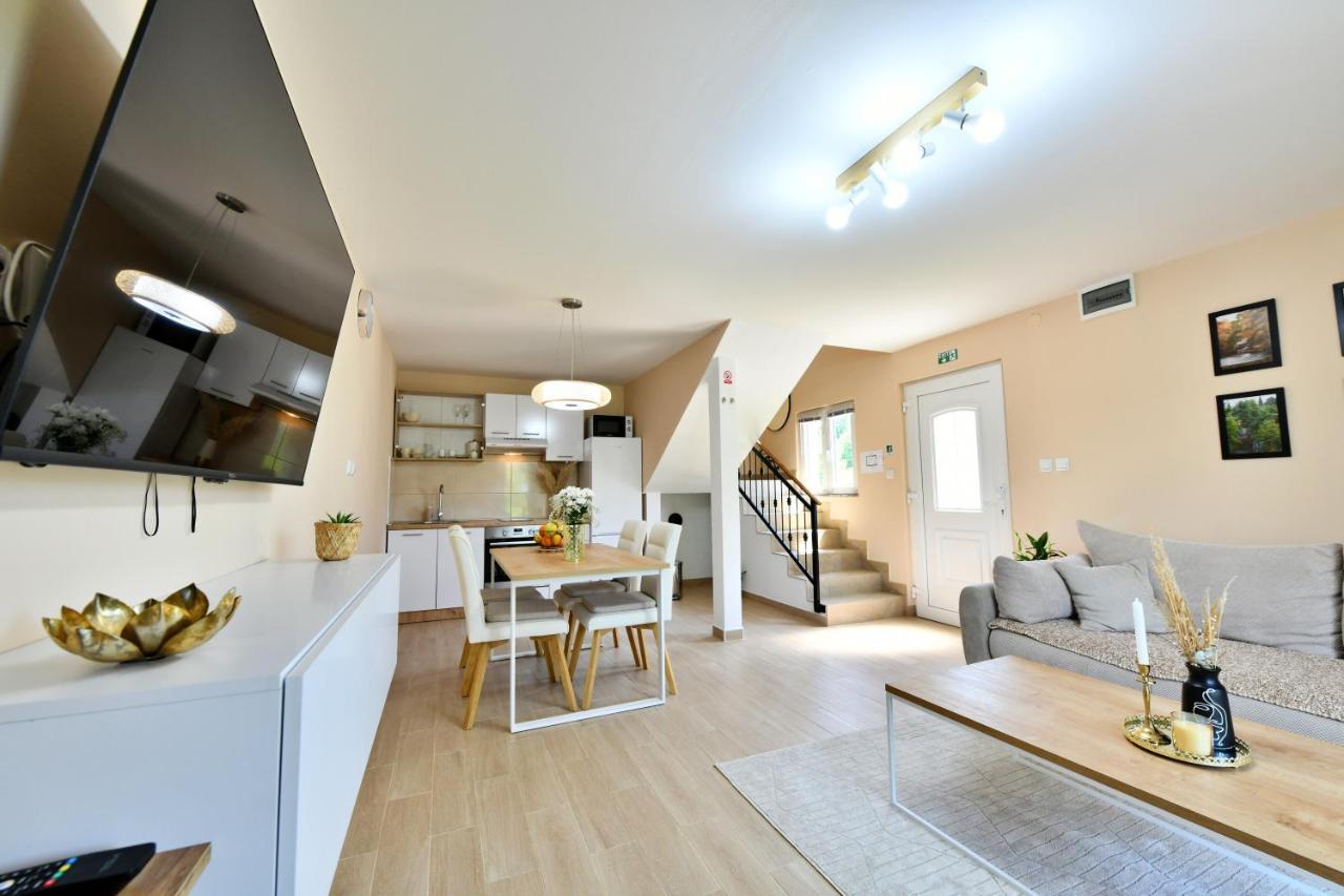 Apartments Green Linden ราโควิซา ภายนอก รูปภาพ