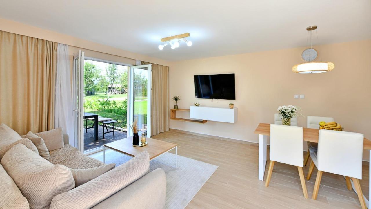 Apartments Green Linden ราโควิซา ภายนอก รูปภาพ