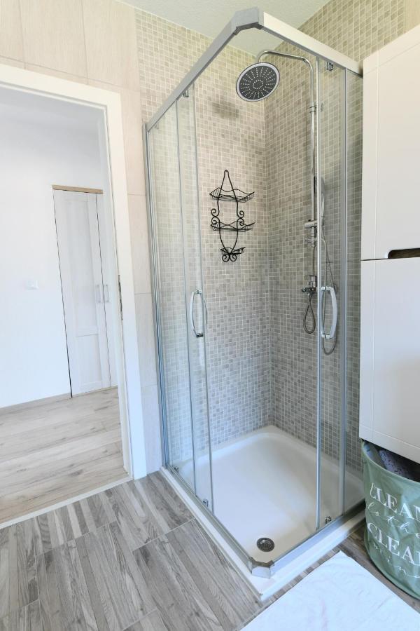 Apartments Green Linden ราโควิซา ภายนอก รูปภาพ