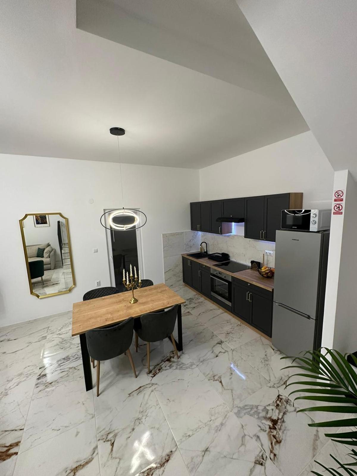Apartments Green Linden ราโควิซา ภายนอก รูปภาพ