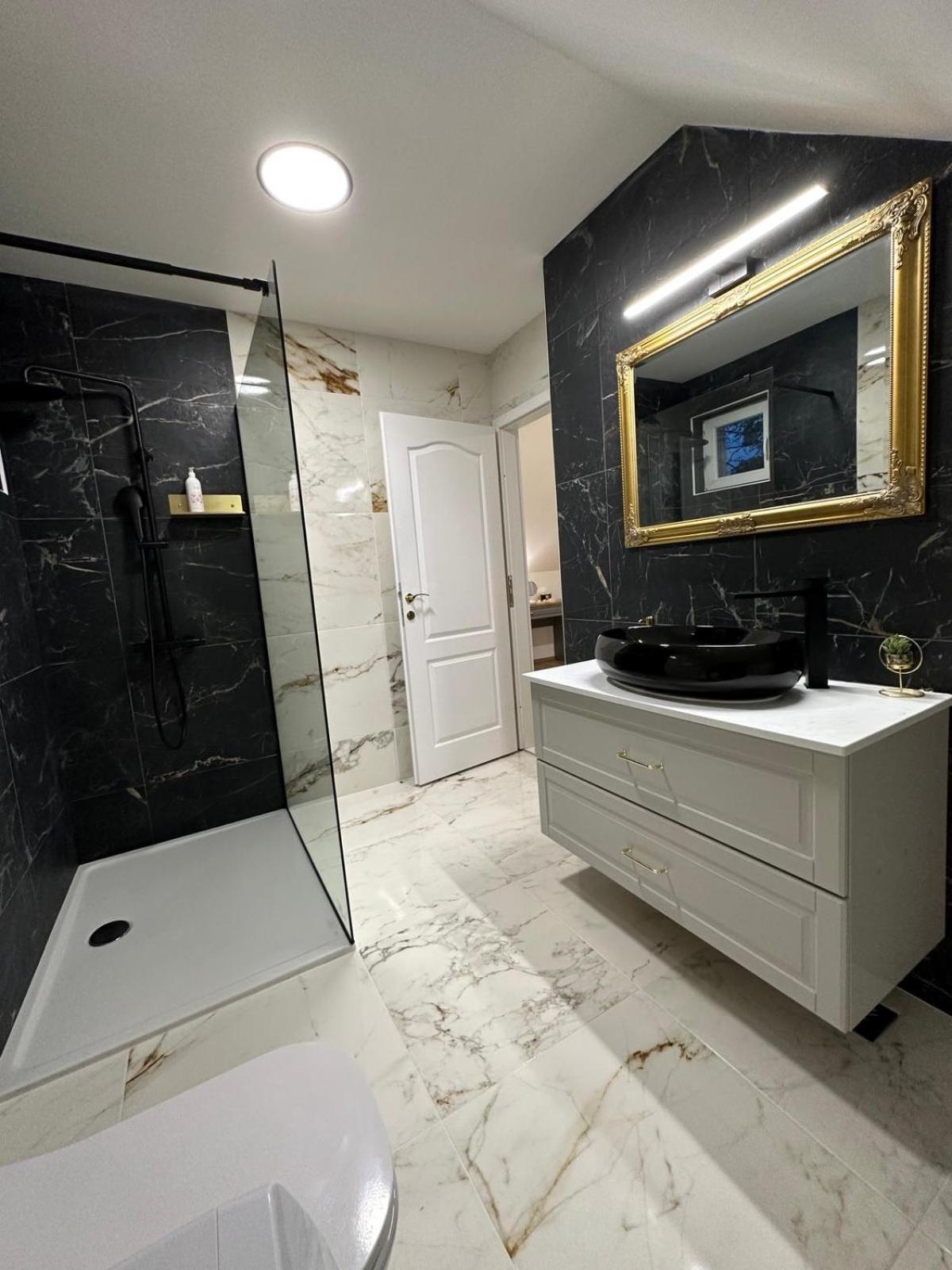 Apartments Green Linden ราโควิซา ภายนอก รูปภาพ
